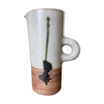 Pitcher of the pottery of the dove, vallauris