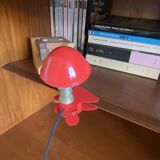 Small mushroom clip-on spotlight, portable night light in red metal