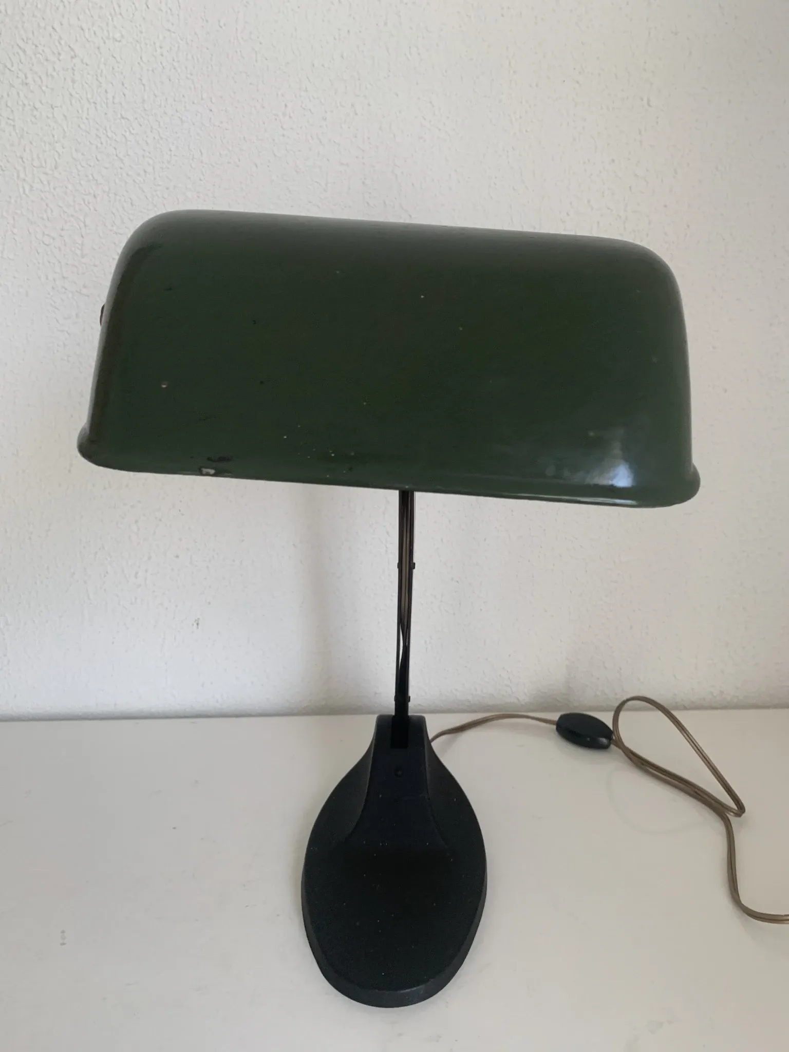 Vintage 1930 Viktoria enamelled cast iron Bauhaus lamp - 40 cm
