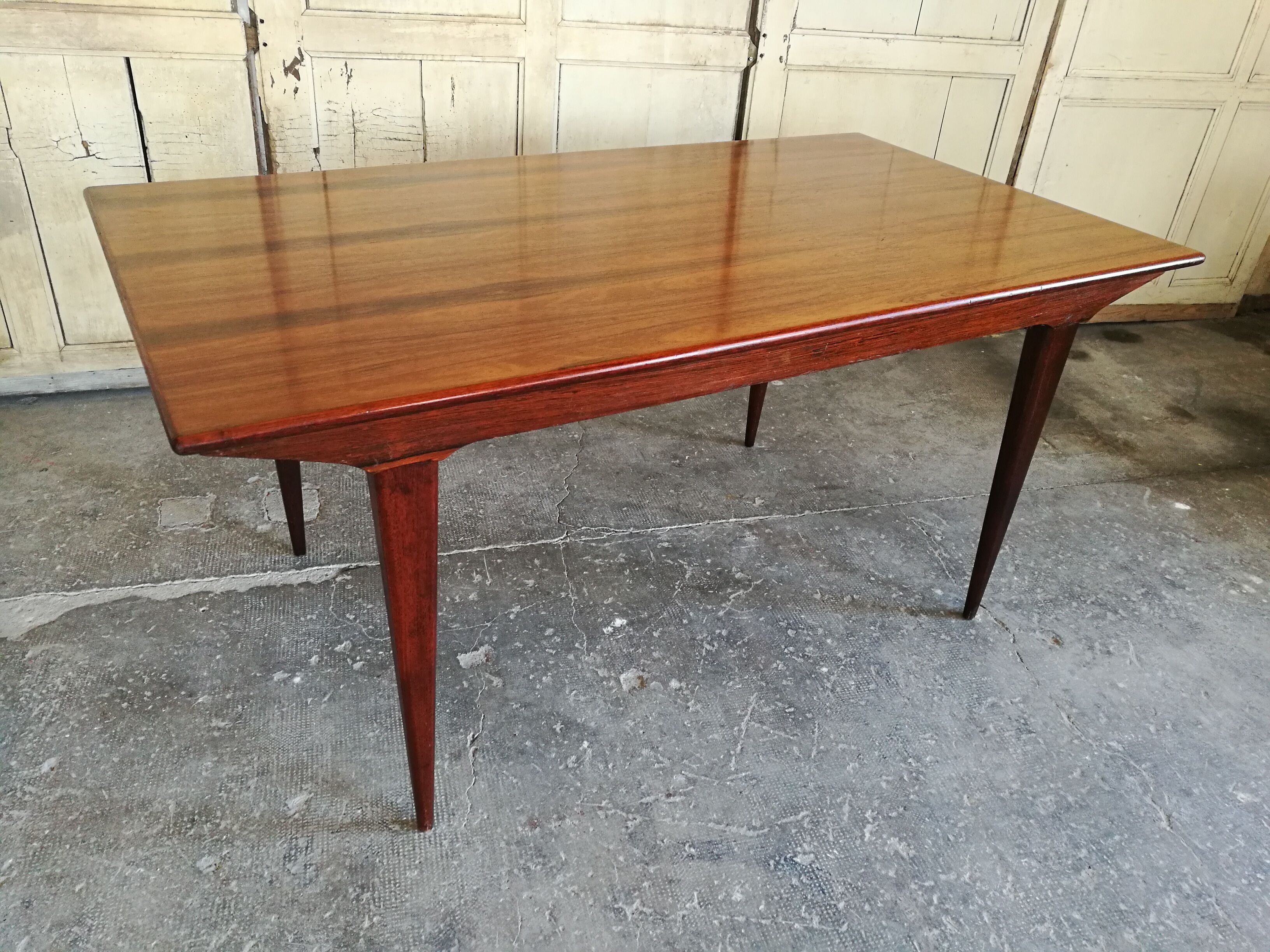 Scandinavian dining table in rosewood