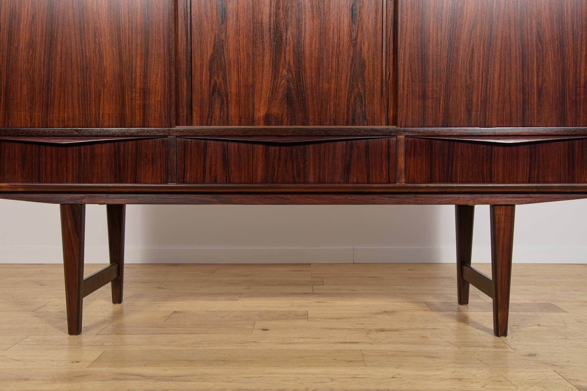 Commode en palissandre du milieu du siècle par E. W. Bach pour Sejling Skabe, Danemark, années 1960.