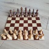 Lardy rollable chess game