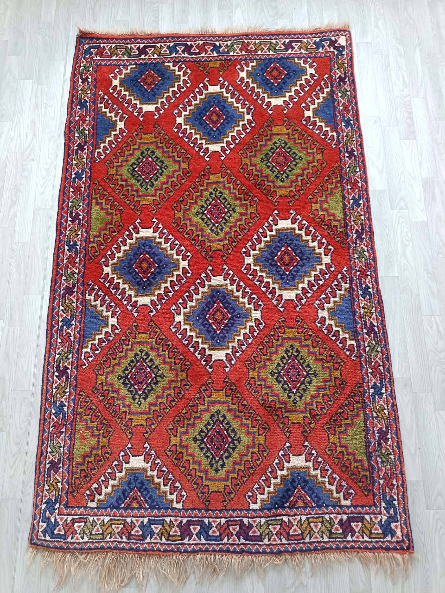 Tapis Kazak fait main