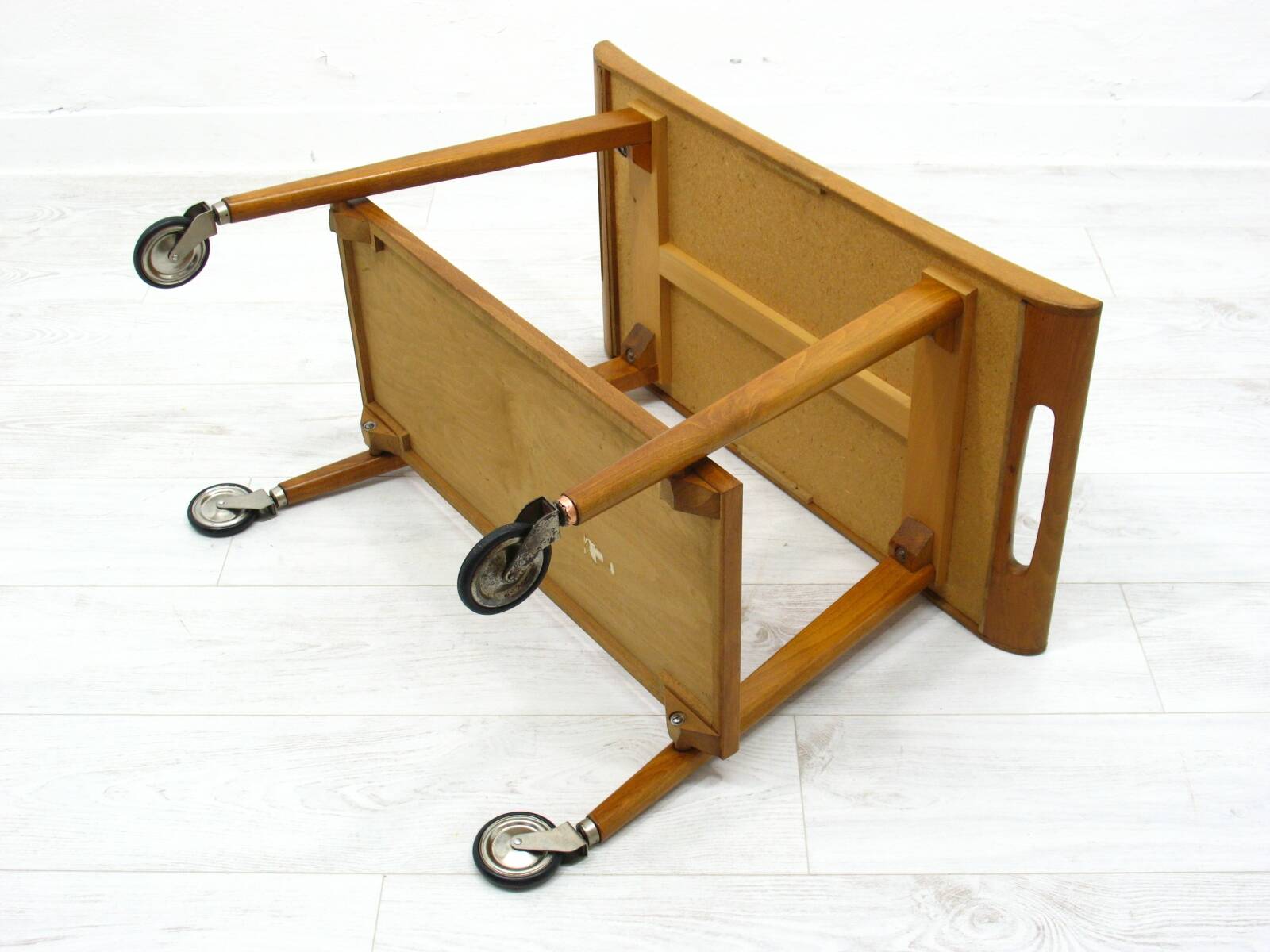 Chariot de bar et table en opale, Allemagne, années 1970.
