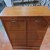 Double binder with curtains