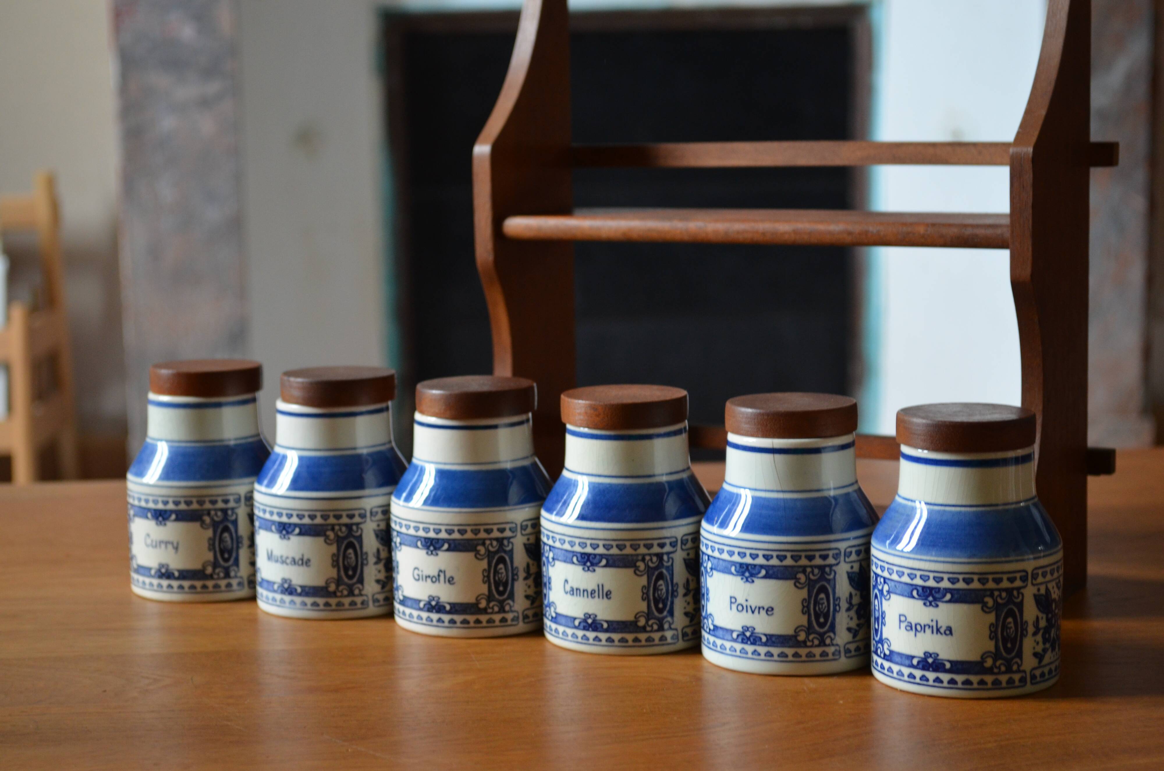 Delft earthenware grocer