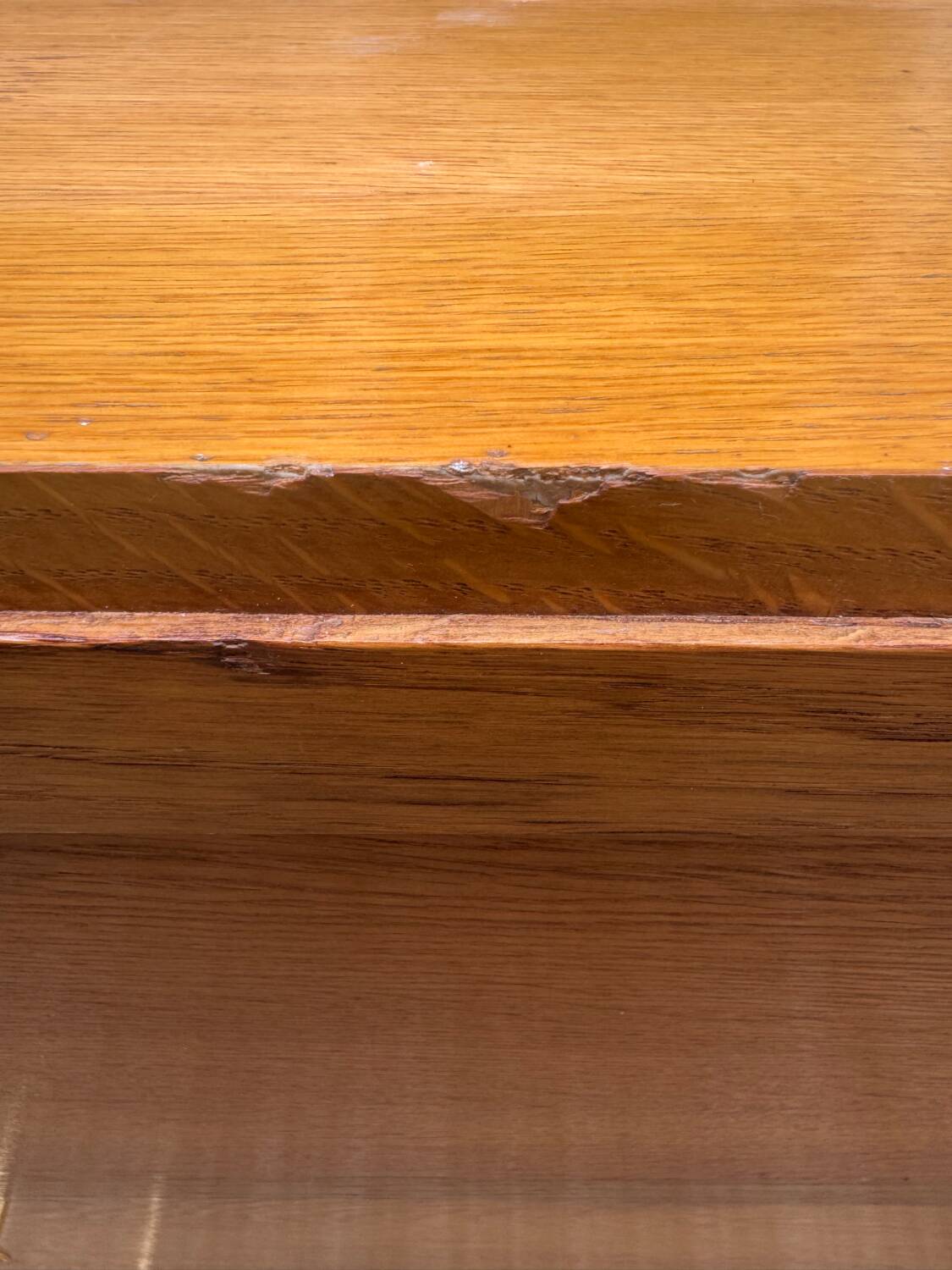 Commode vintage pieds compas
