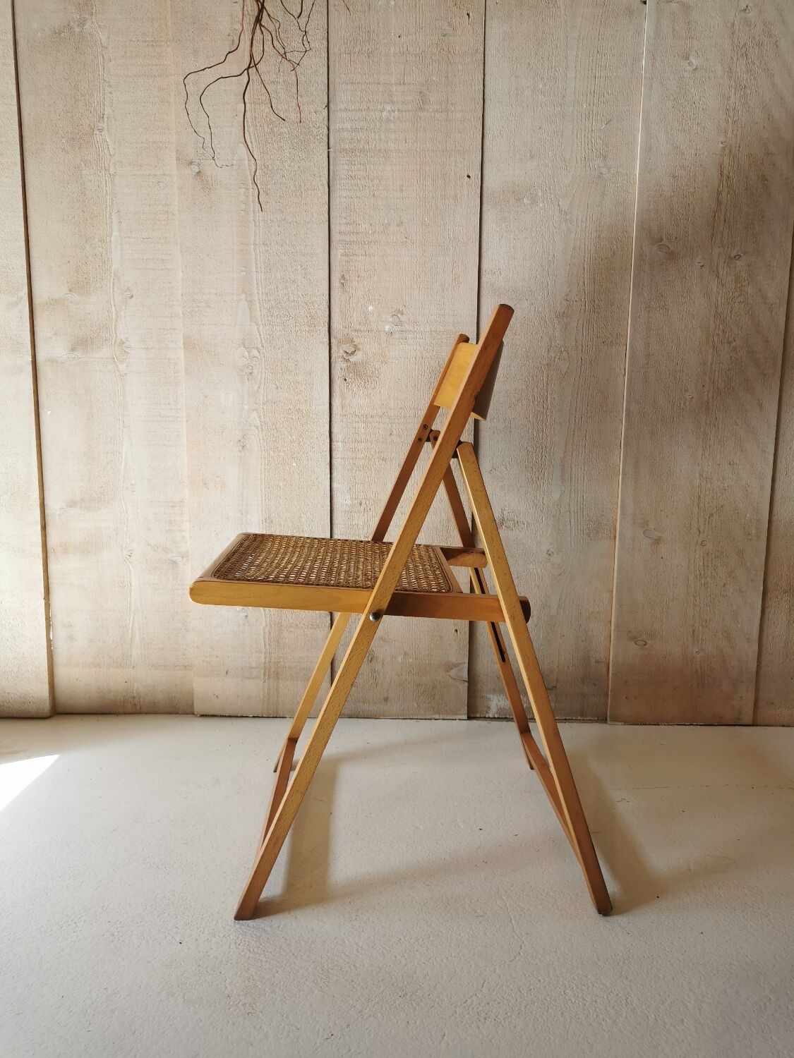 Canning folding chair