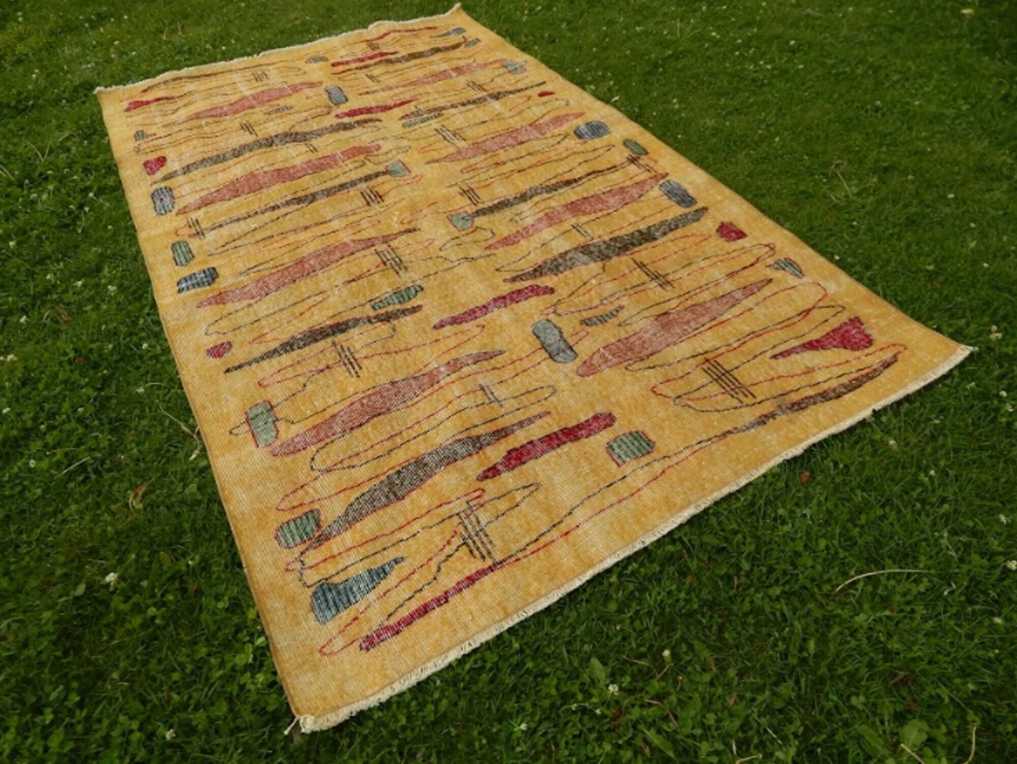 Vintage handmade Turkish rug 153x250 cm
