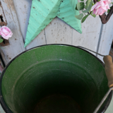 Lot of 3 pieces enamelled basins and bucket