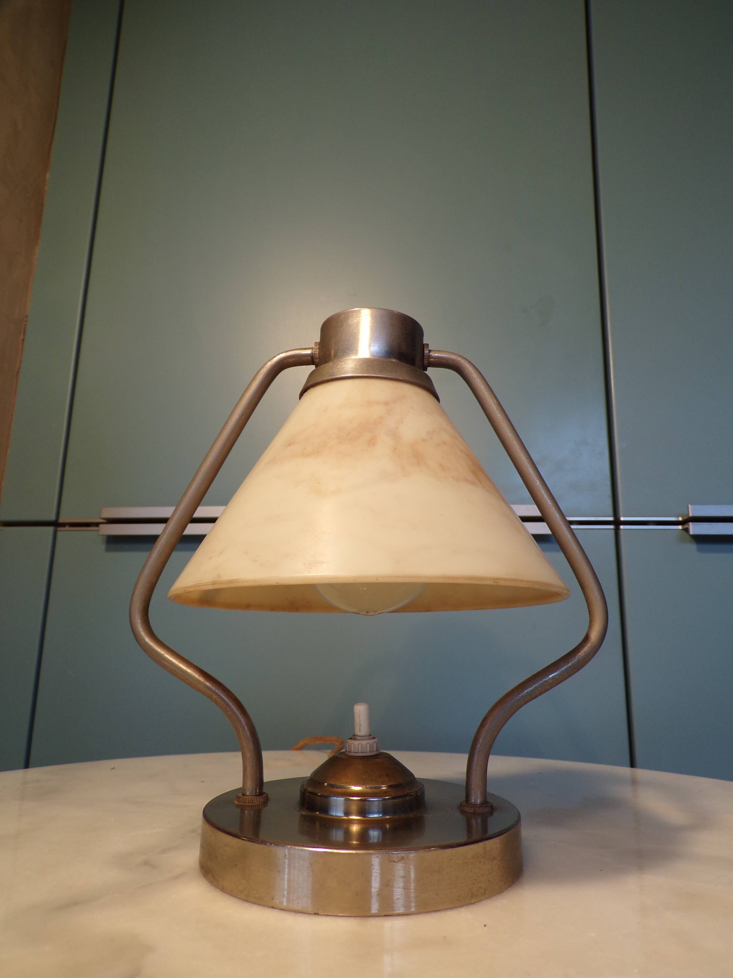 Bauhaus lamp