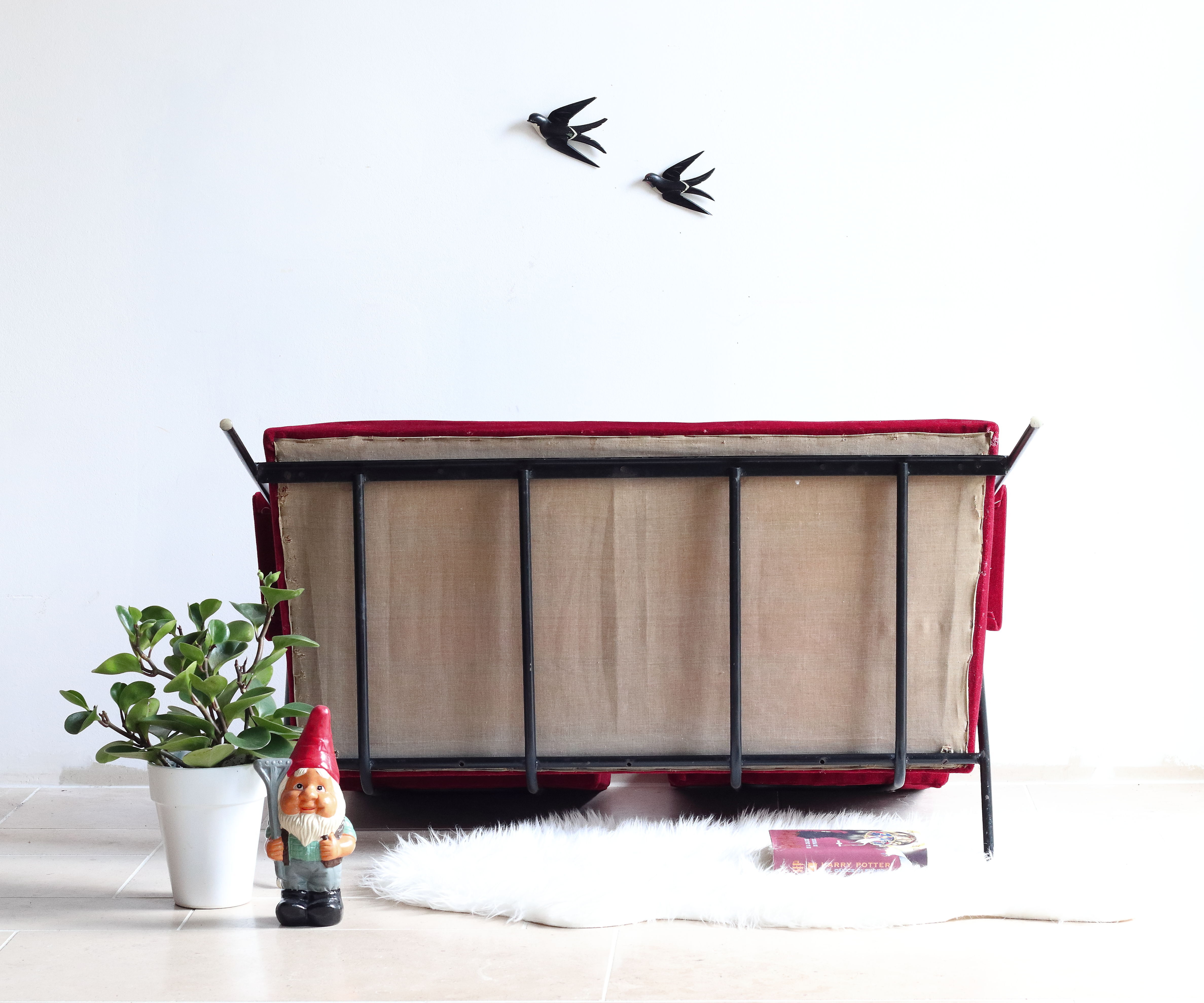 60s design sofa in metal and red velvet