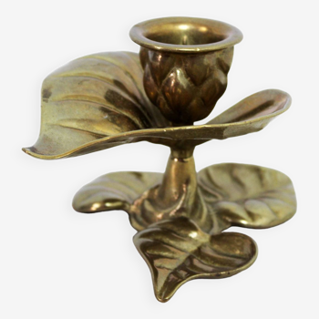 Brass leaf candle holder