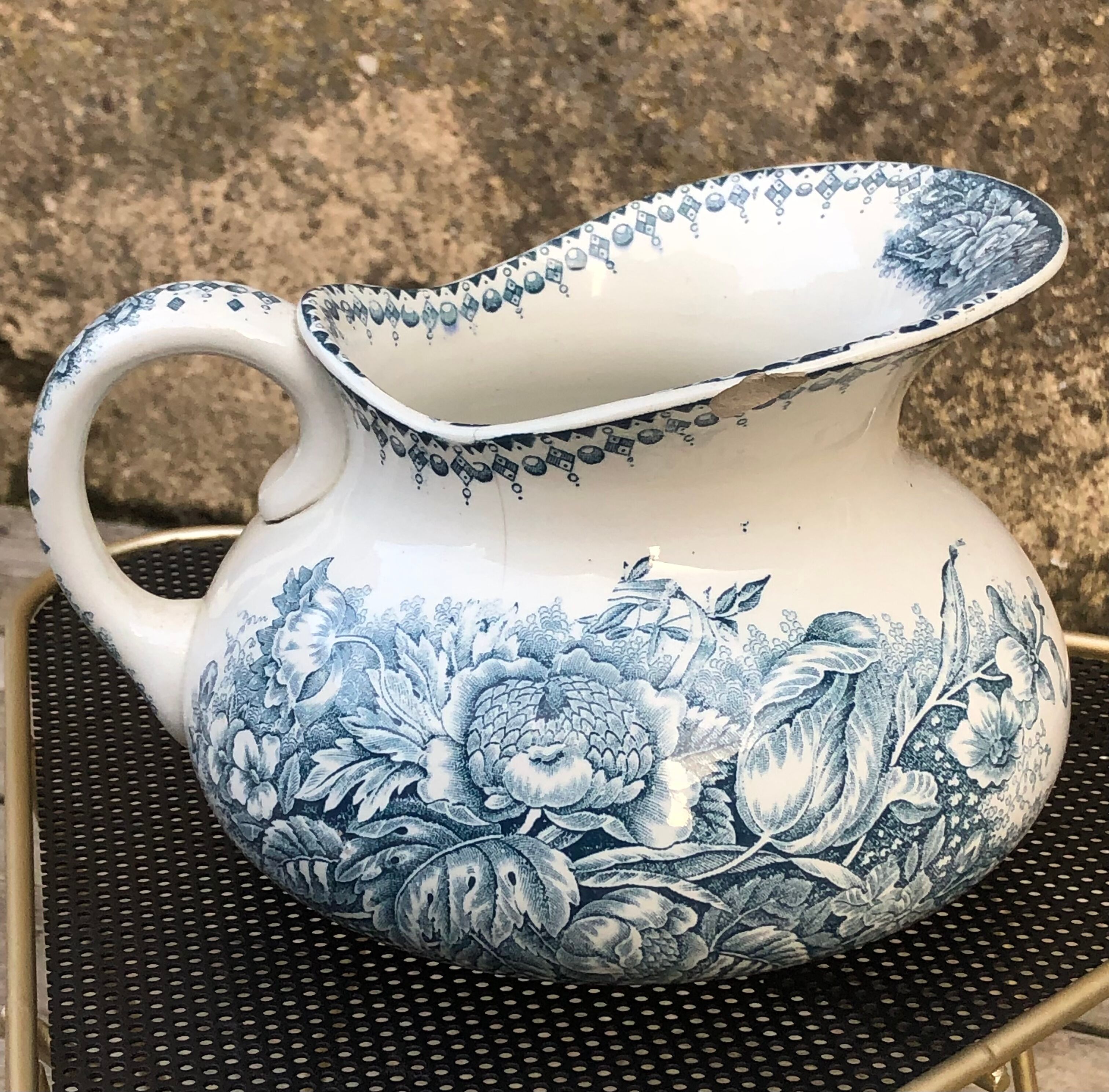 Bushy earthenware pitcher from Longwy model Jardinière