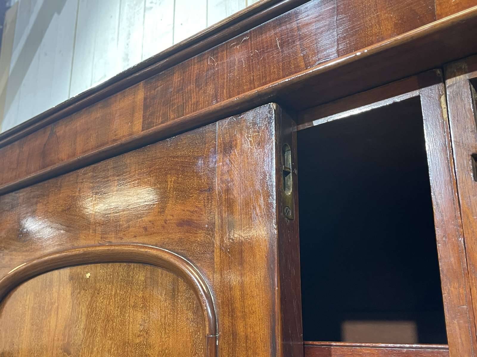 Armoire dressing Victorienne 19ème en acajou.