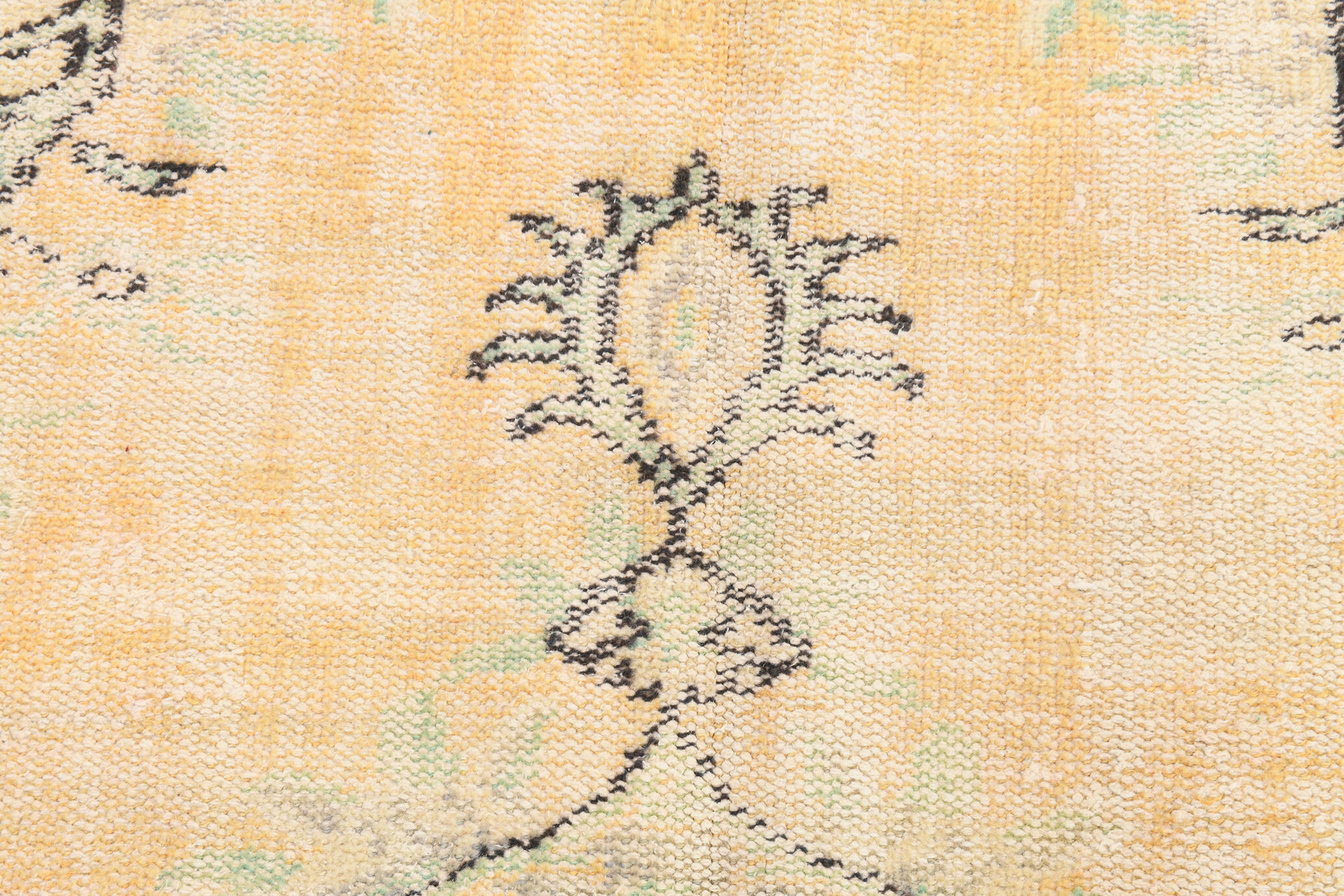 Classic faded yellow oushak rug 269x176cm