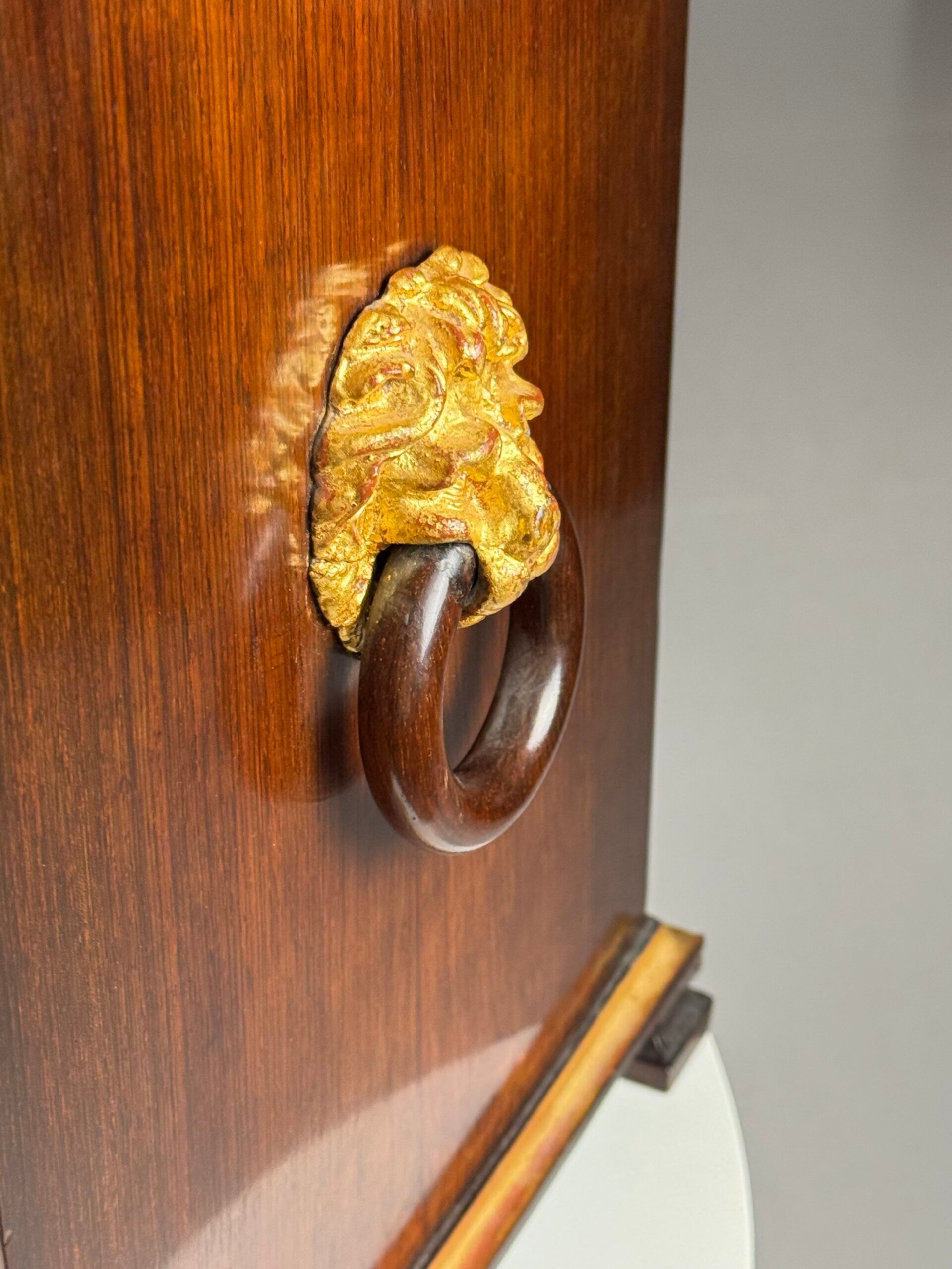 Cabinet d'art en marqueterie allemande