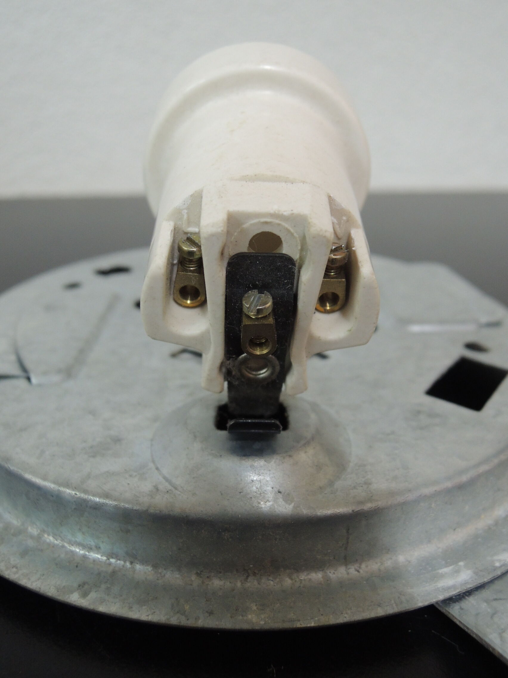 Square ceiling light in opaline