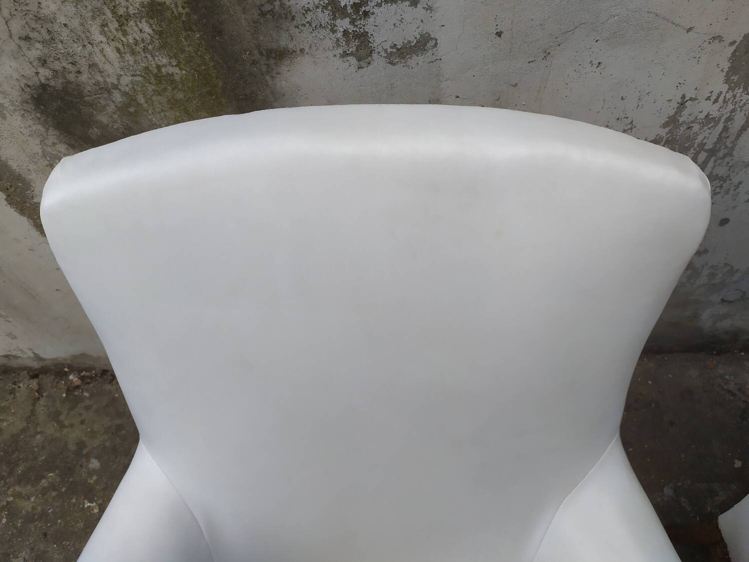 Paire de fauteuils Louis XVI