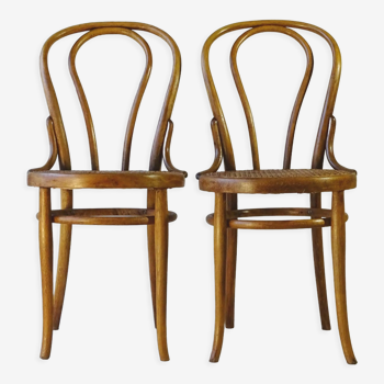 Deux chaises N°18 bistrot cannée ,bois courbé, 1910