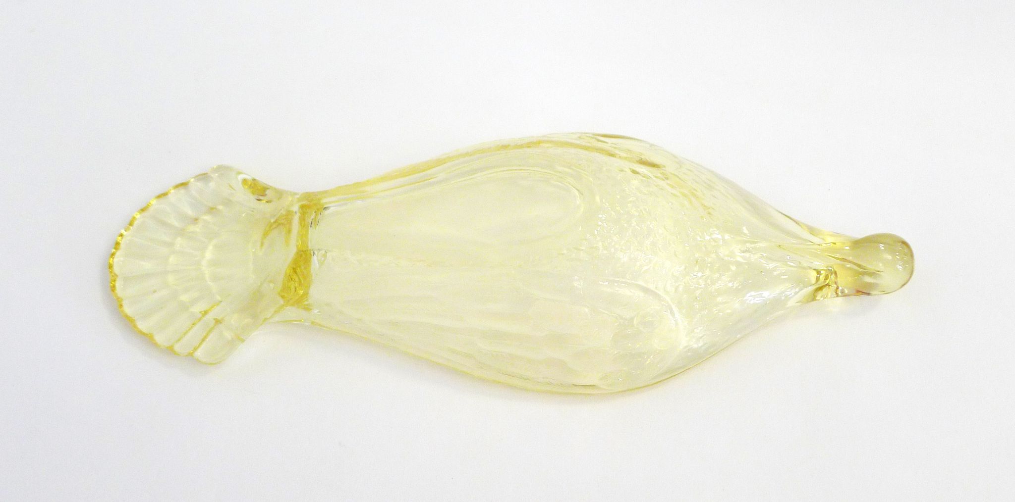 Bird bowl, in pale yellow crystal glass