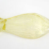 Plat coupe oiseau, en verre cristallin jaune pâle
