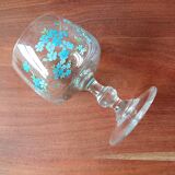 Arcoroc france stemmed glasses with forget-me-not decor, vintage 1980s