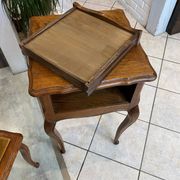 Guéridon ensemble gueridon et tabouret de style Louis XV en chêne massif