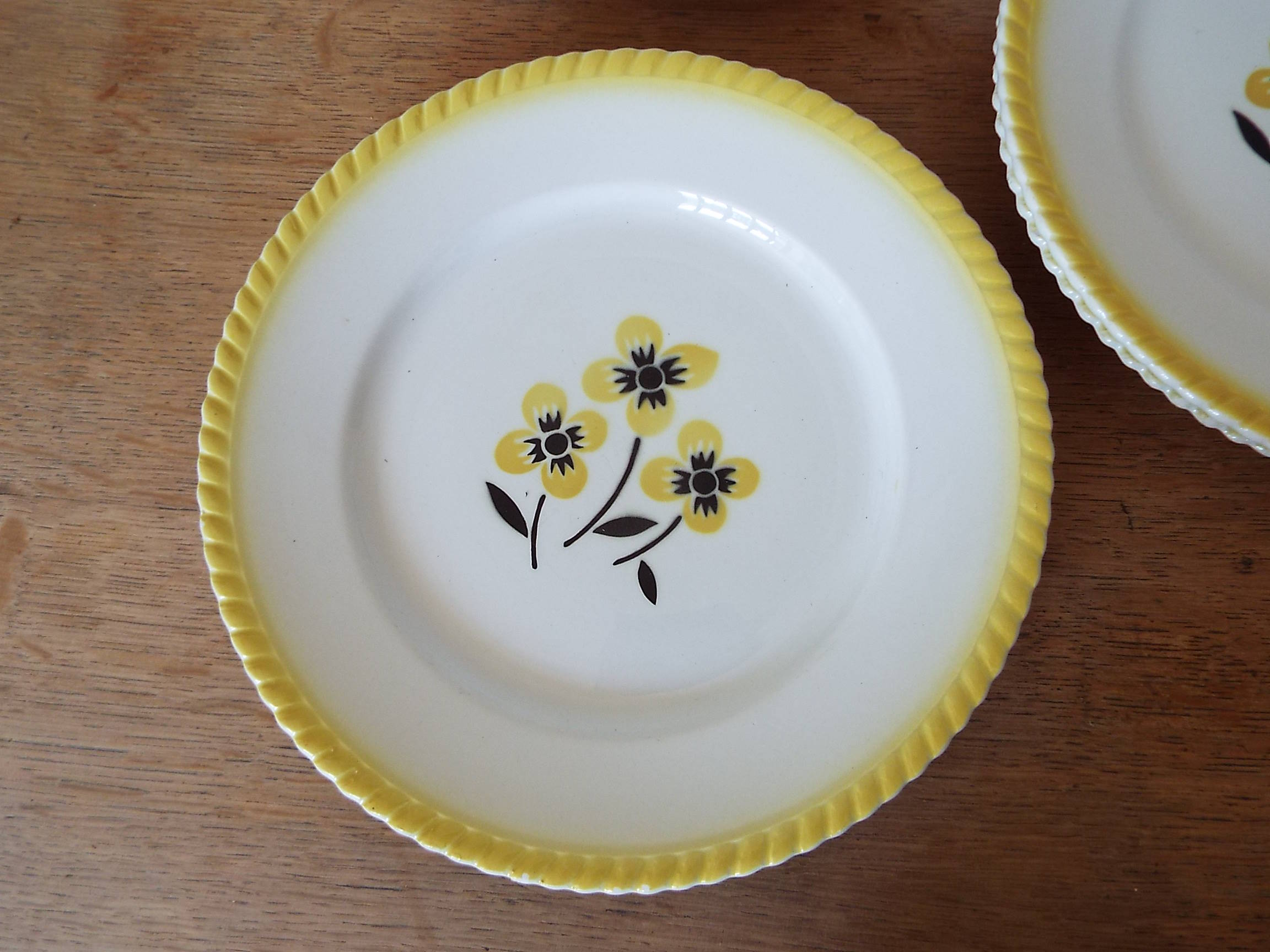 4 assiettes plates