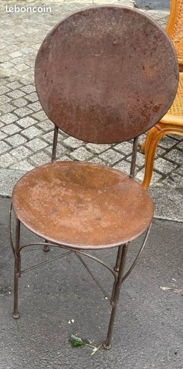 Paire d'anciennes chaises en métal début 20eme
