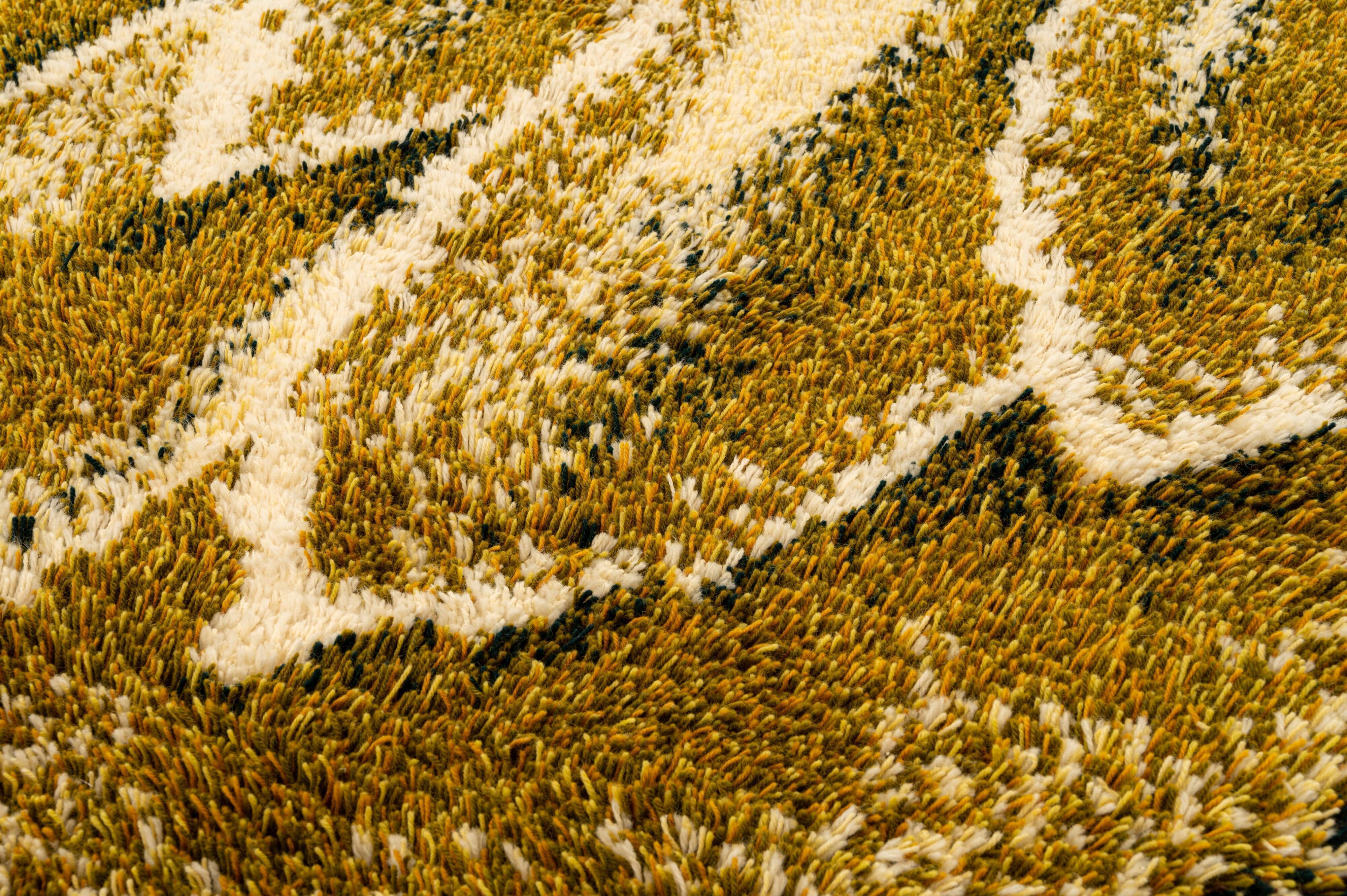 Scandinavian 20th century modern long pile rug, 160 x 110 cm (63 x 43 in)