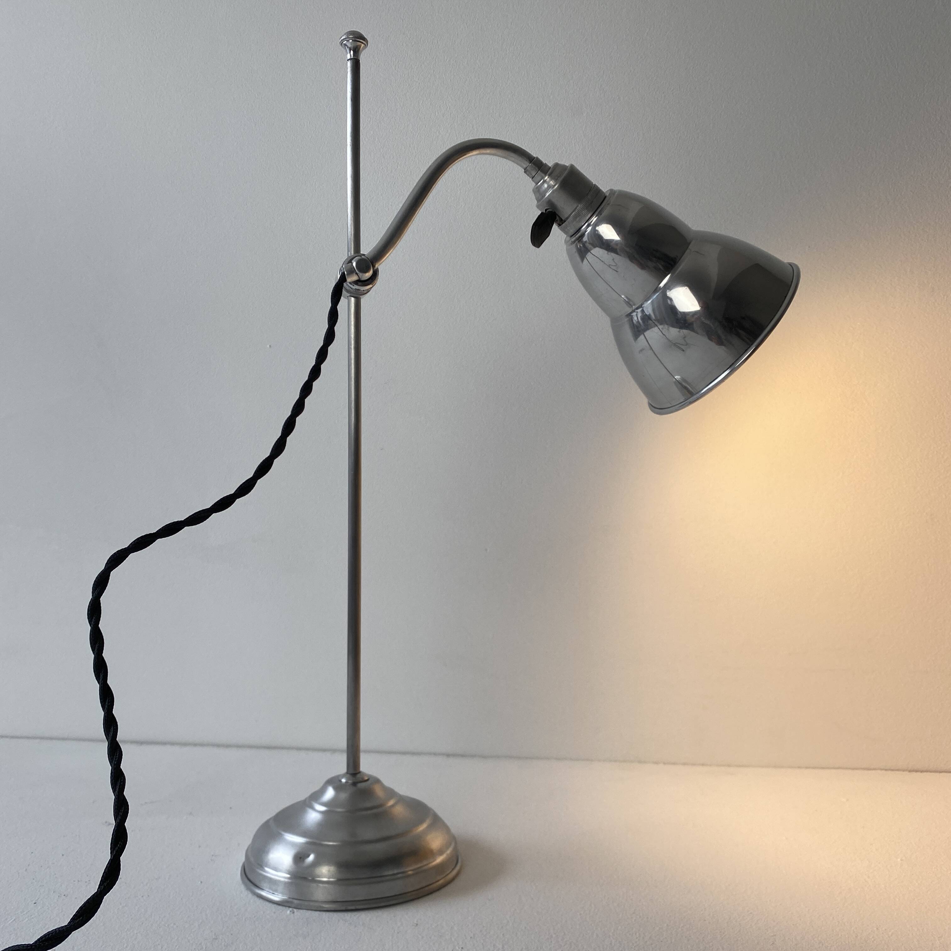 Old vintage desk lamp raise and lower
