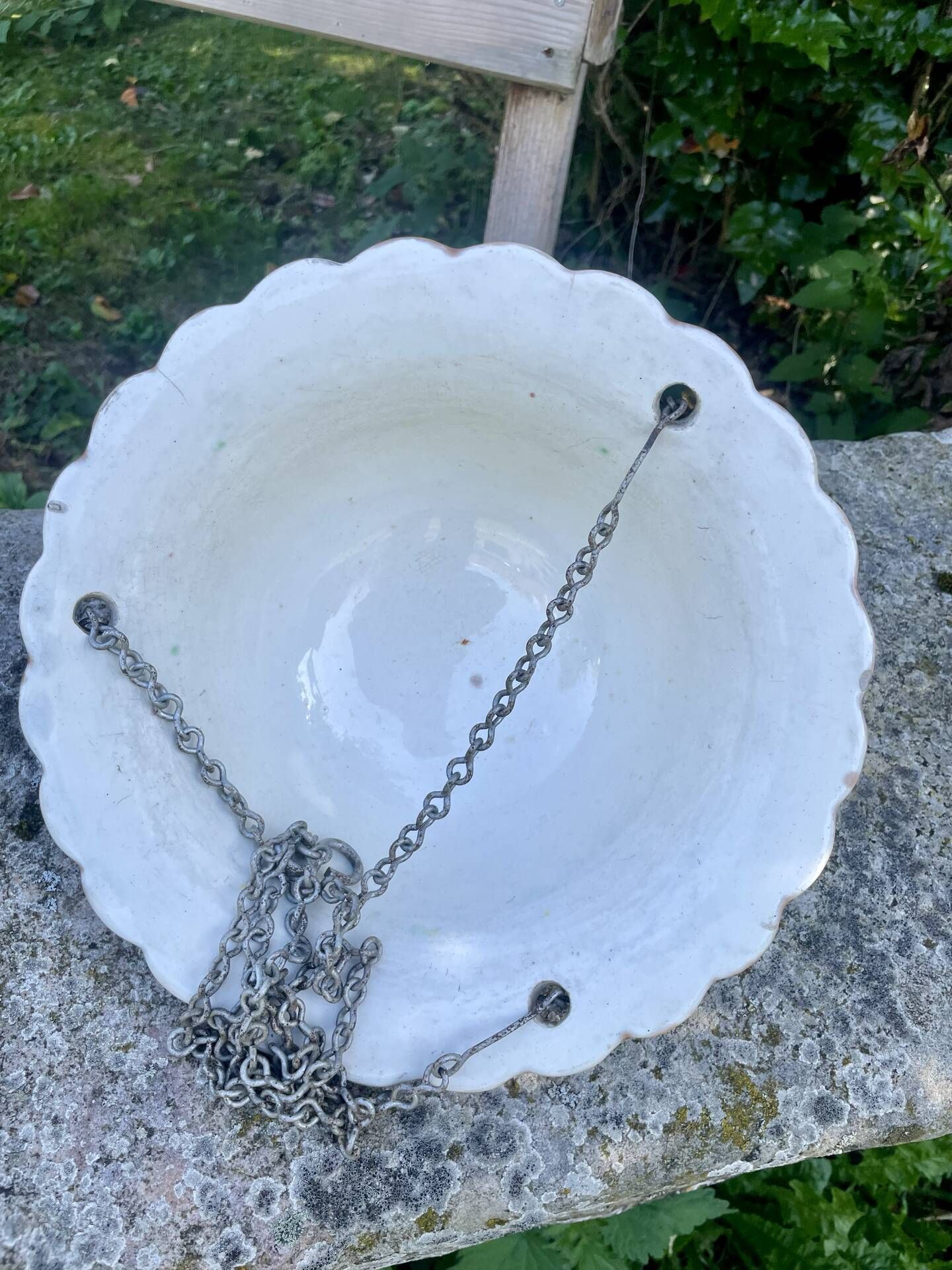 Suspended planter in slipware