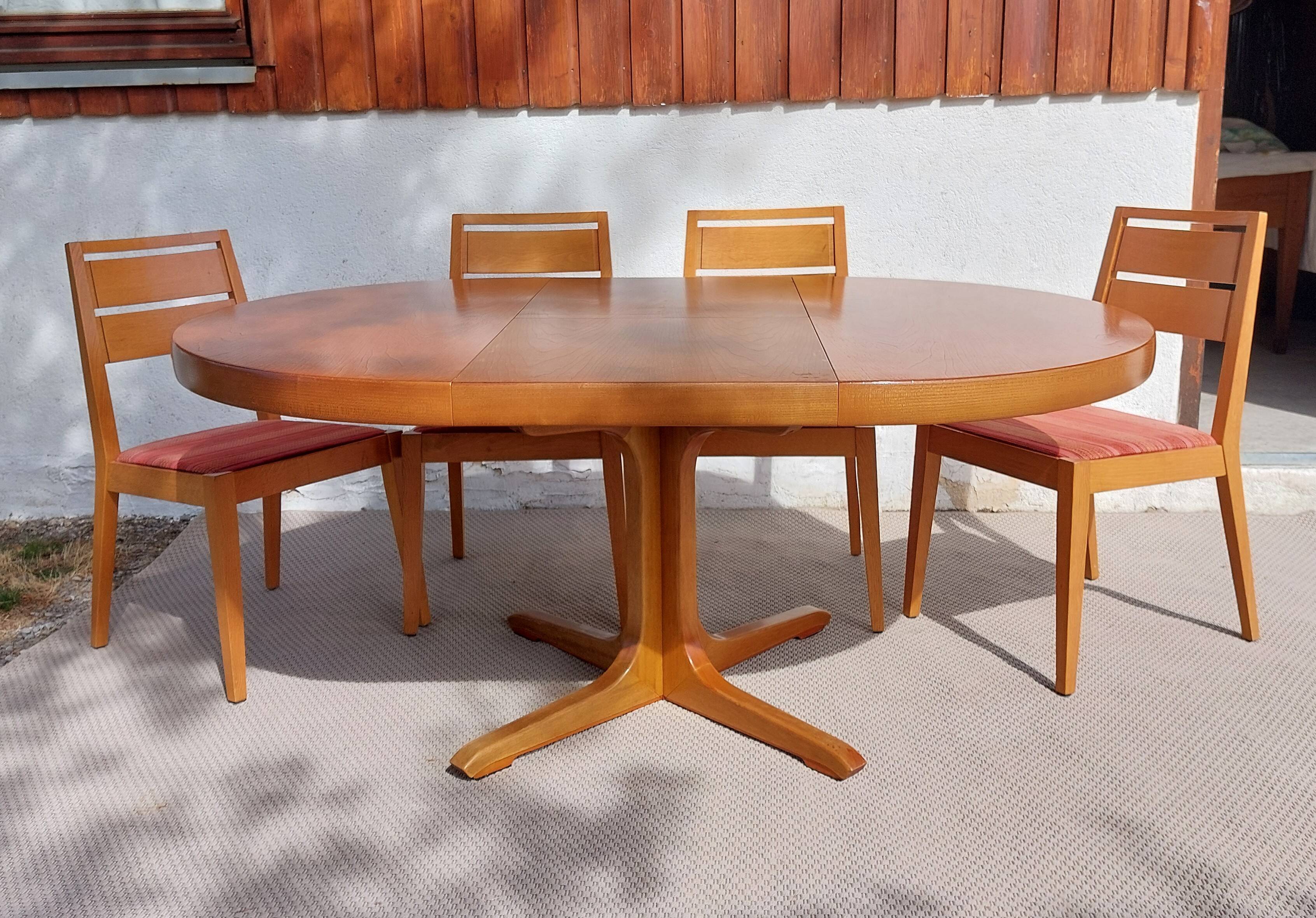 round or oval table with extension, central leg, vintage Baumann design