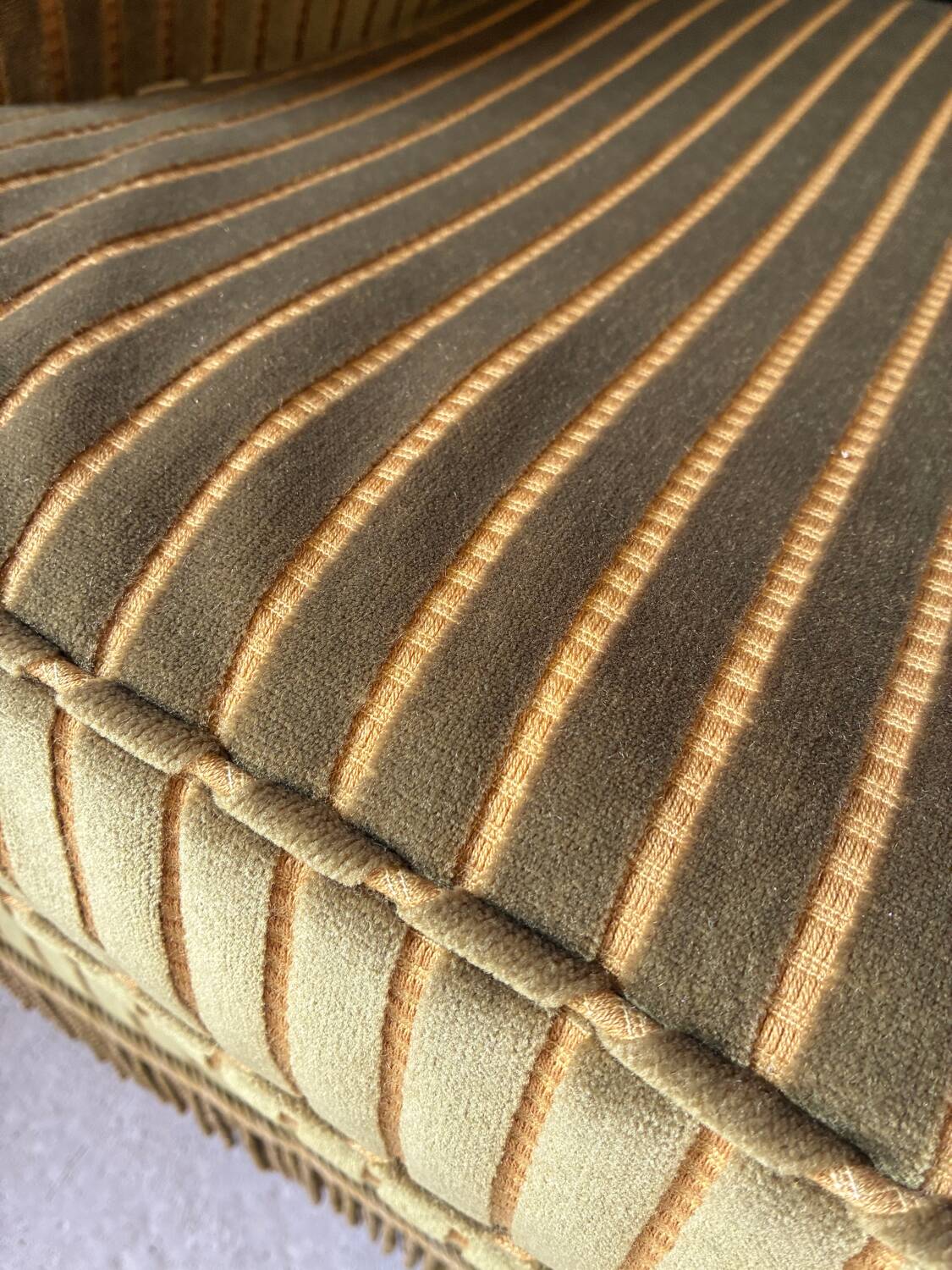 Pair of green recliner chairs