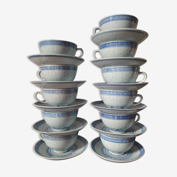 11 cups and saucers in vintage Chinese porcelain