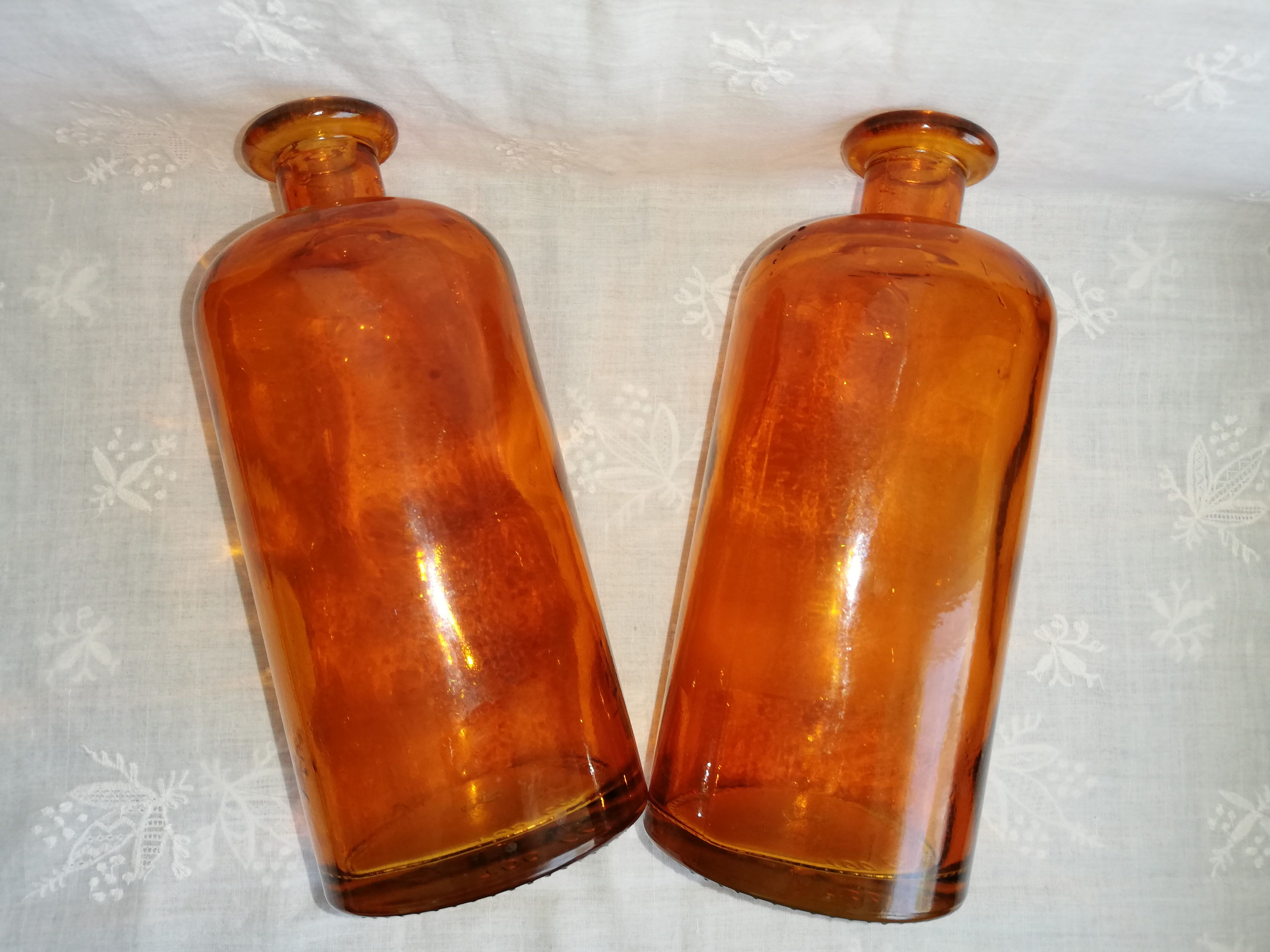 Set of 2 vials, copper bottles apothecary type