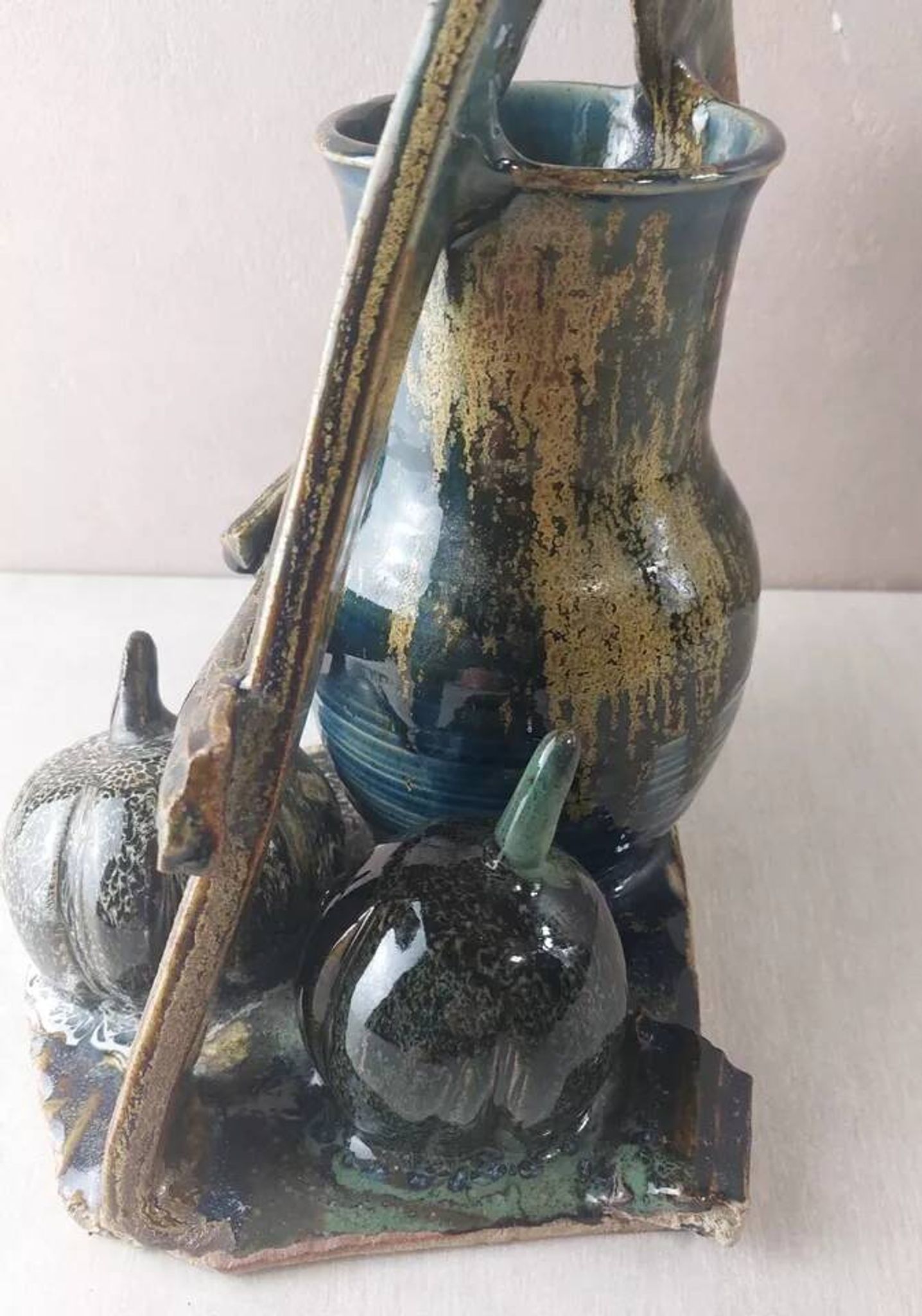 Old terracotta vase, pumpkin decoration, wood, to be identified