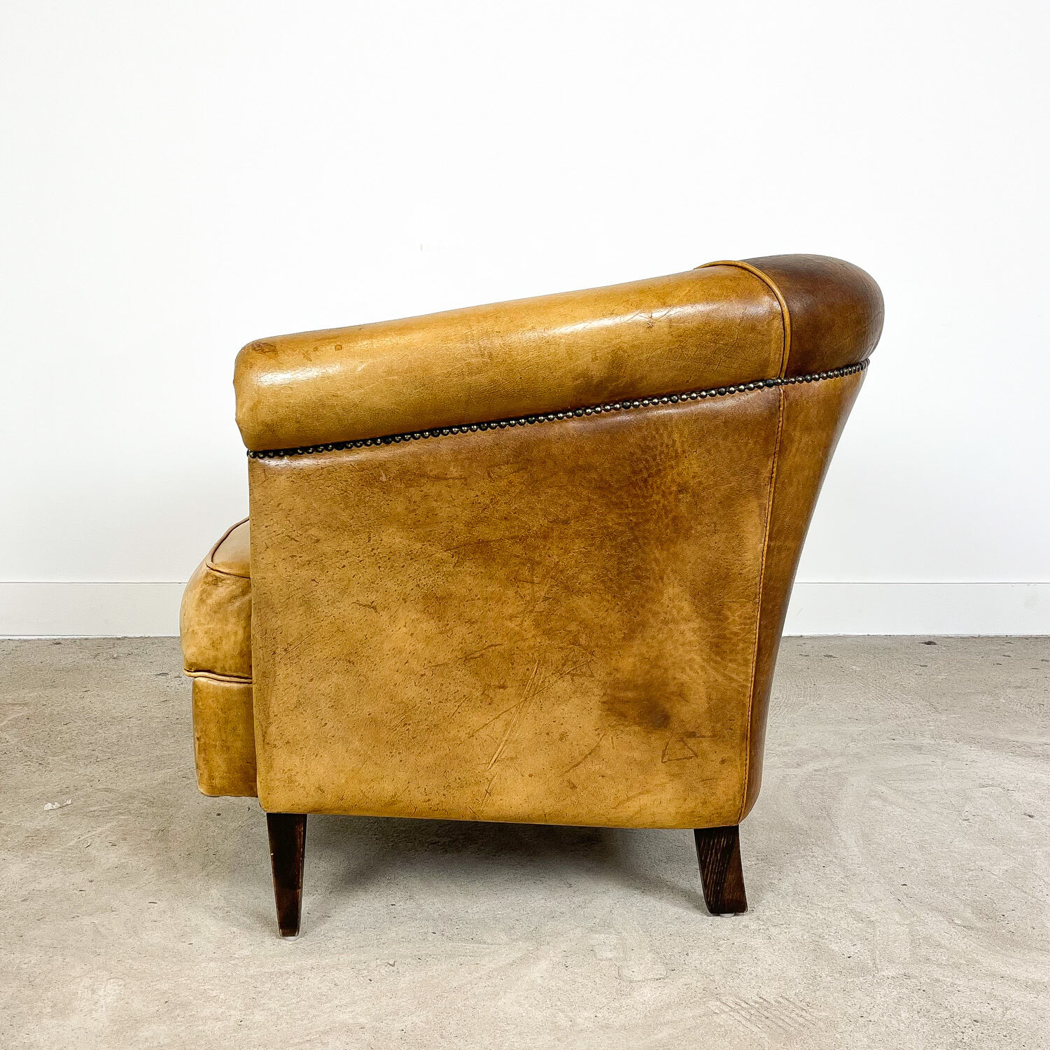 Sheep leather tub club chair