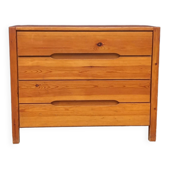 pine chest of drawers