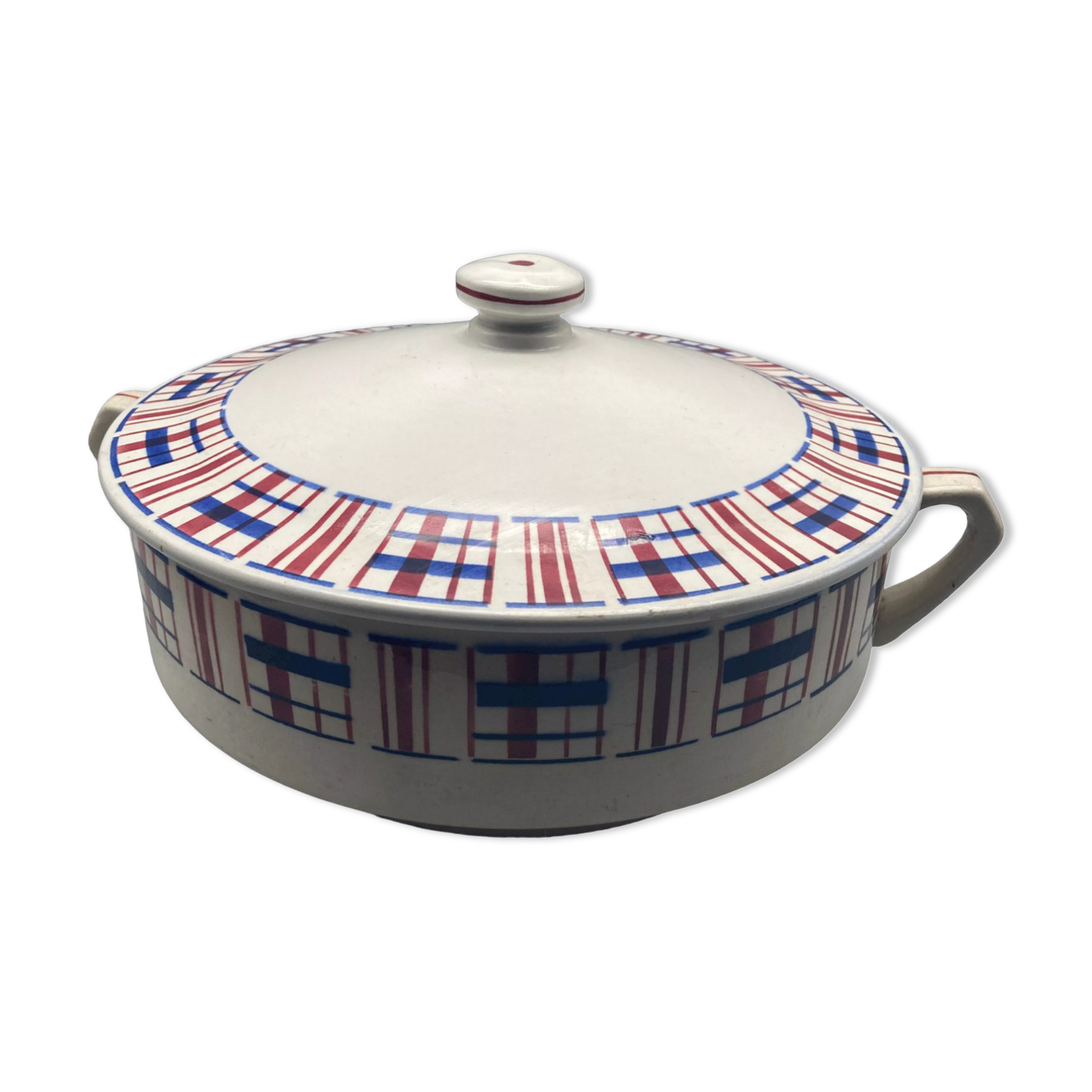 Small Iron Soupen Terre de Fer Saint Amand Basque style