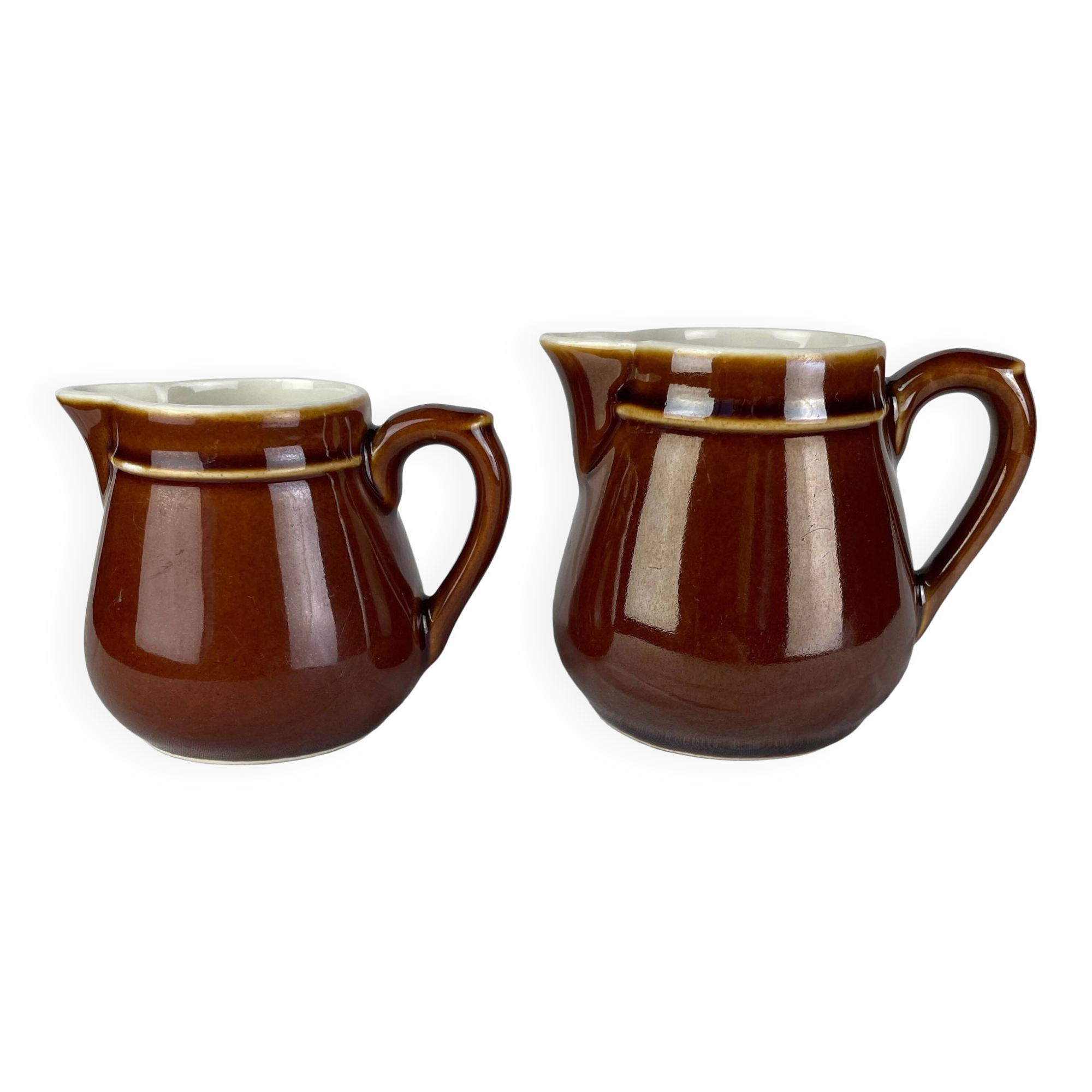 Set of 2 ceramic milk pots