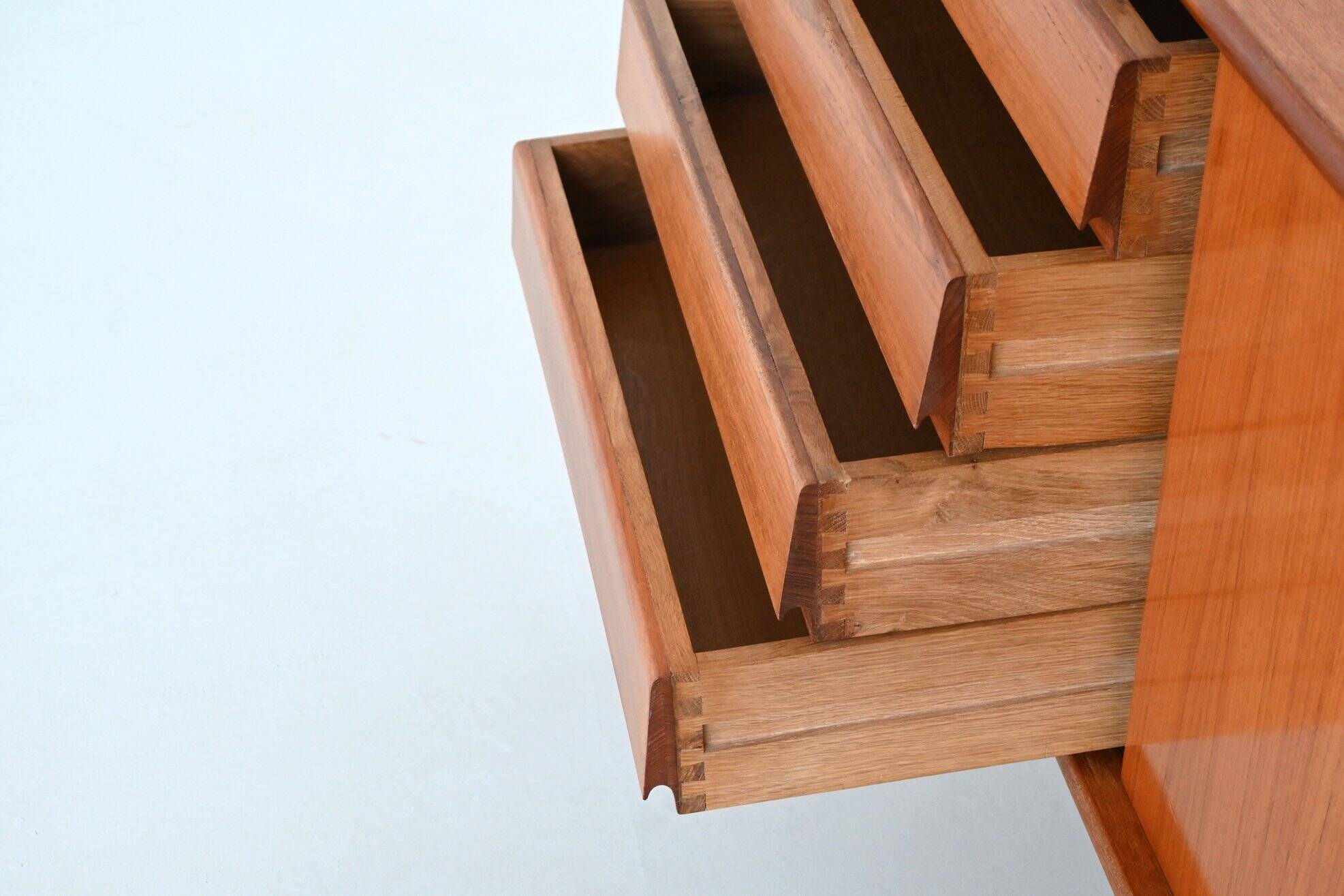 Bosteels Meubelen unique small sideboard in walnut Belgium 1970