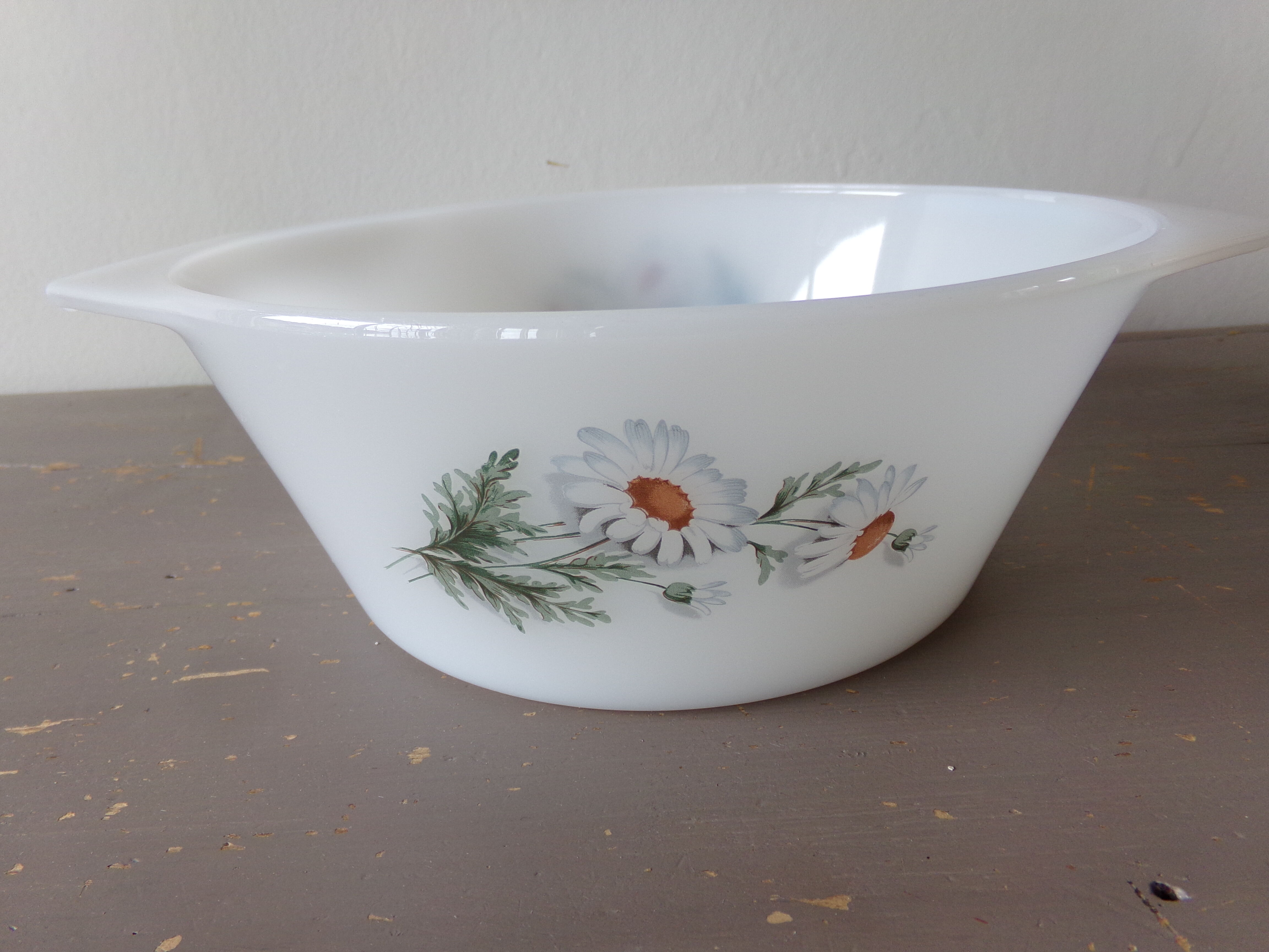 Arcopal salad bowl pattern "daisies"