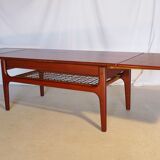 Expandable Scandinavian teak coffee table