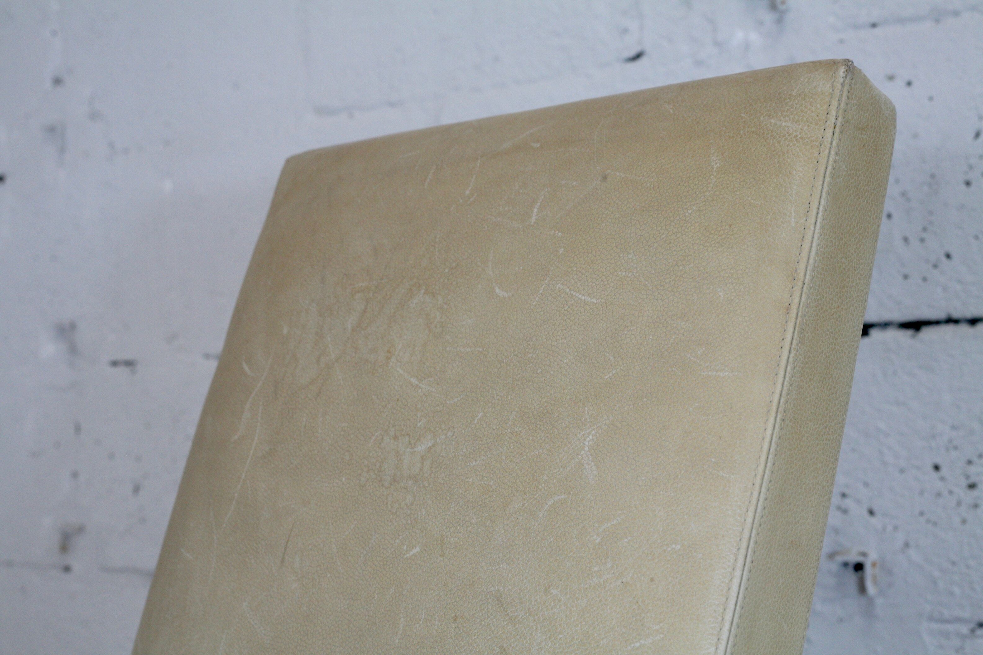 Tubular steel armchair and "cream" leather, France, circa 1970