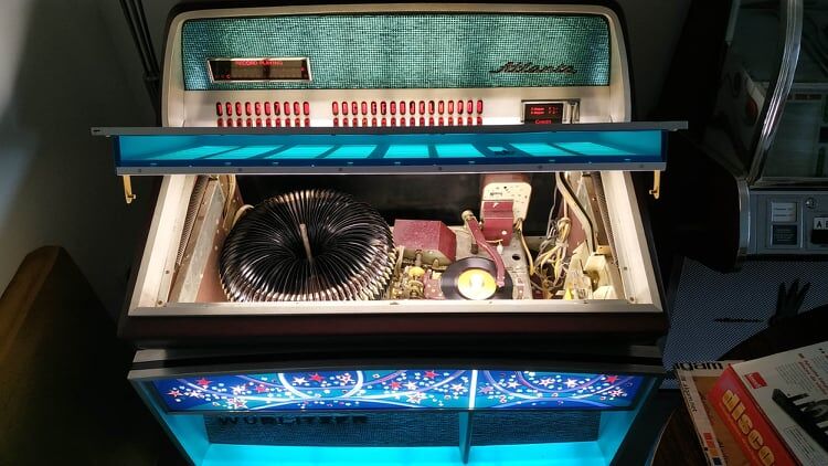 Jukebox wurlitzer model atlanta stereo of 1972 revised+teleorder and compile 80