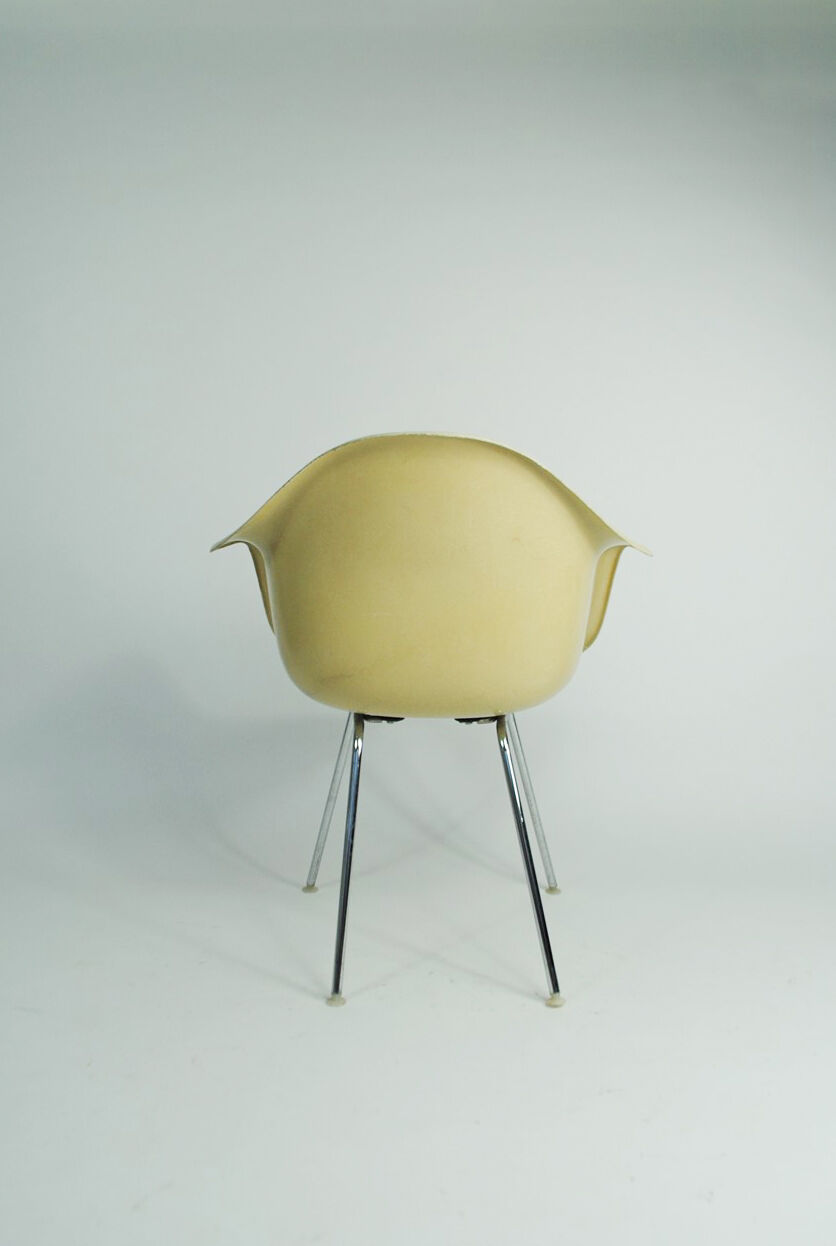 Eames DAX vintage chair