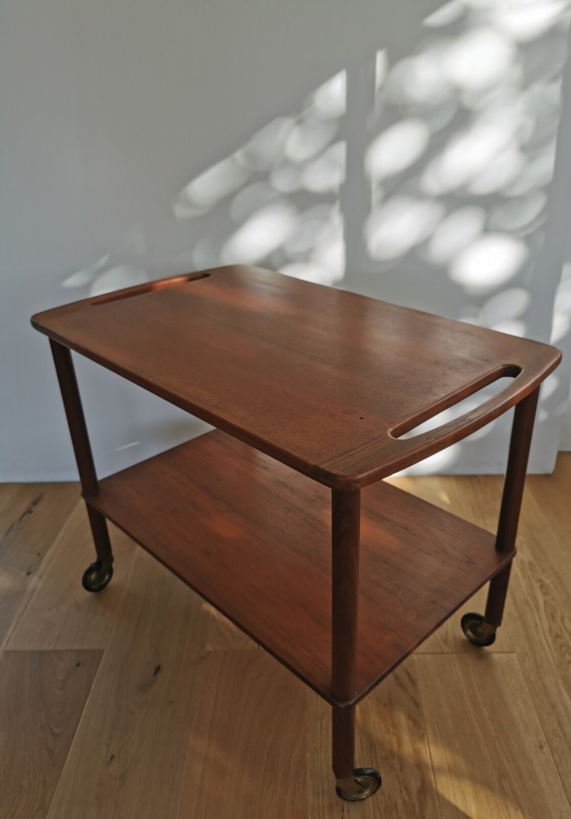 Dessert/ Scandinavian trolley teak Bowa