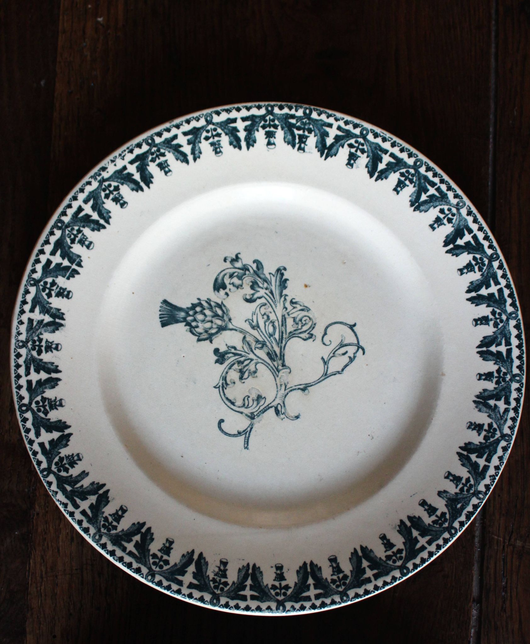 A set of 6 mismatched blue and pink floral dinner plates from Terre de Fer, Digoin.